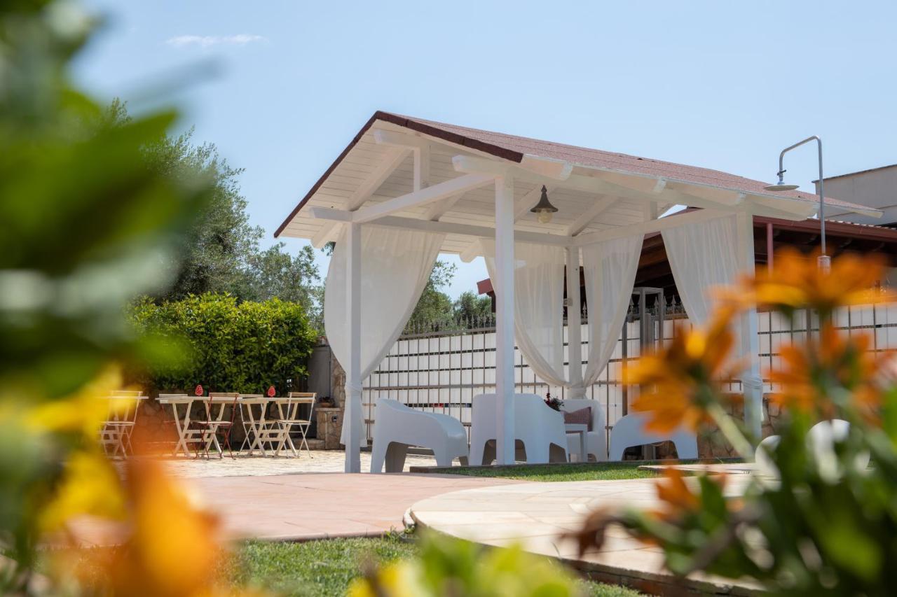 Ellea Resort San Michele Salentino Exterior foto