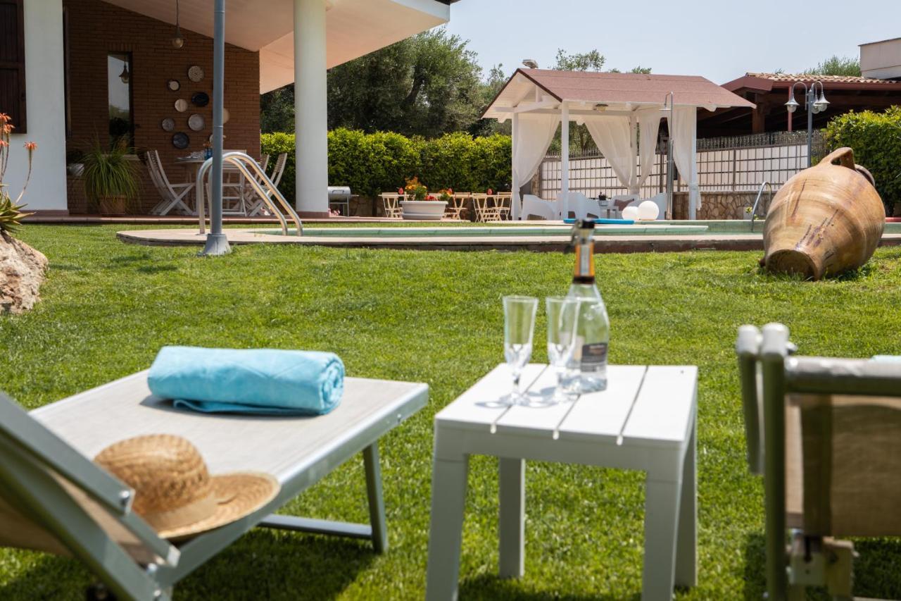 Ellea Resort San Michele Salentino Exterior foto