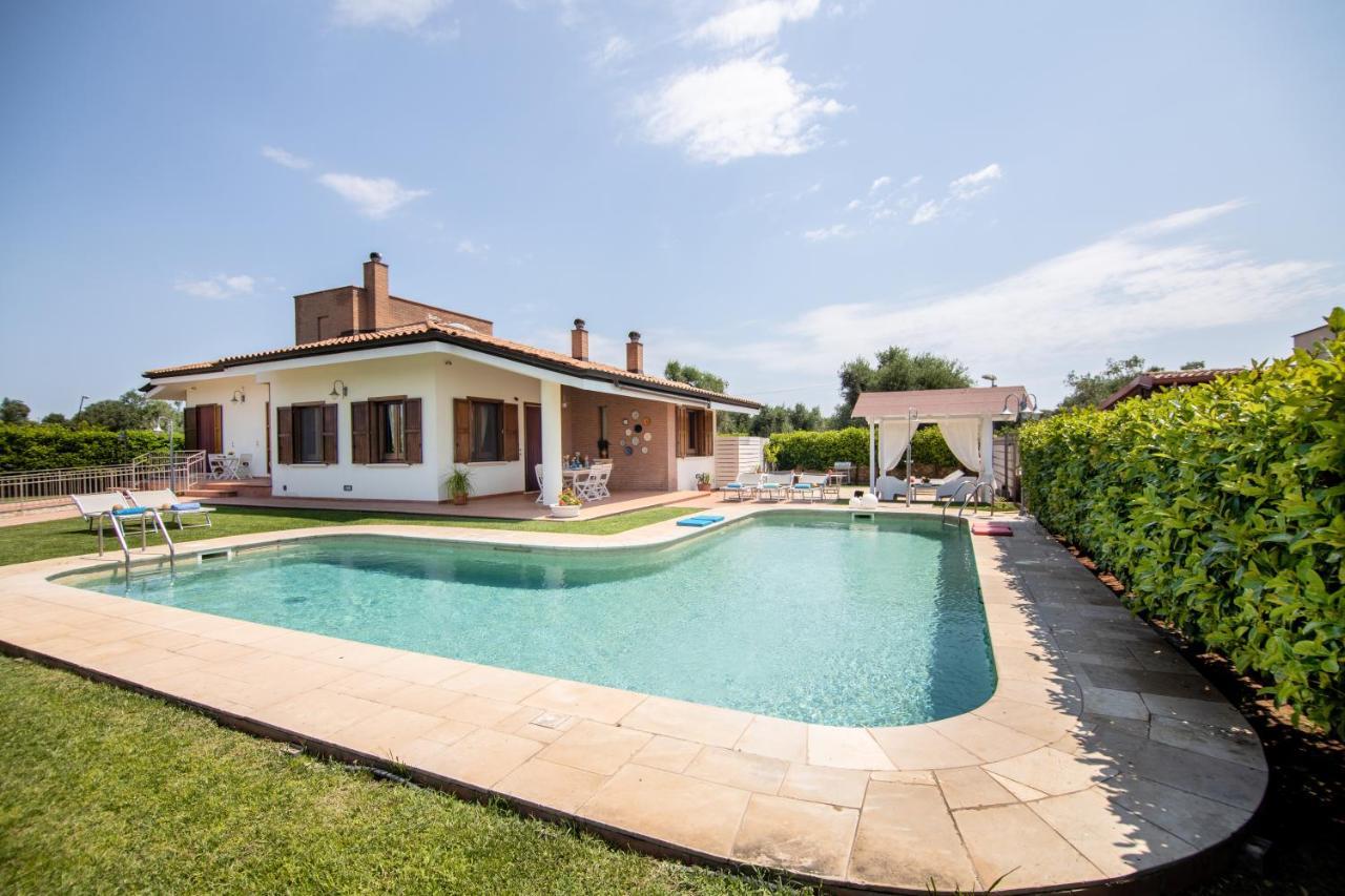 Ellea Resort San Michele Salentino Exterior foto
